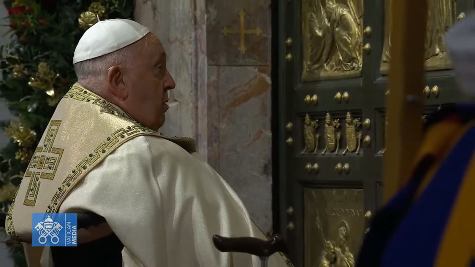 Đức Thánh Cha chủ sự Nghi thức mở Cửa Thánh Đền thờ Thánh Phêrô và Thánh lễ đêm Giáng Sinh