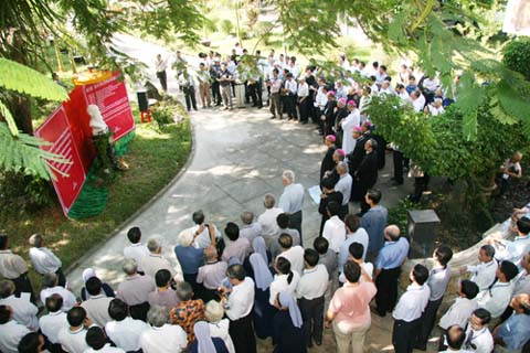 Giáo dân truyền giáo