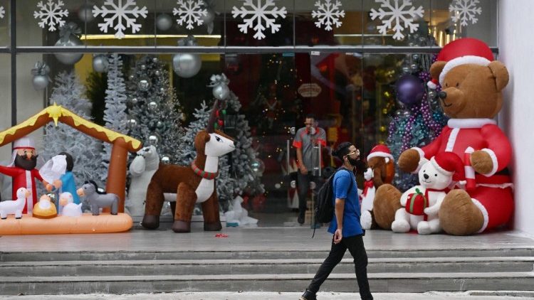 Nhà độc tài Venezuela ra sắc lệnh bắt đầu mùa Giáng sinh